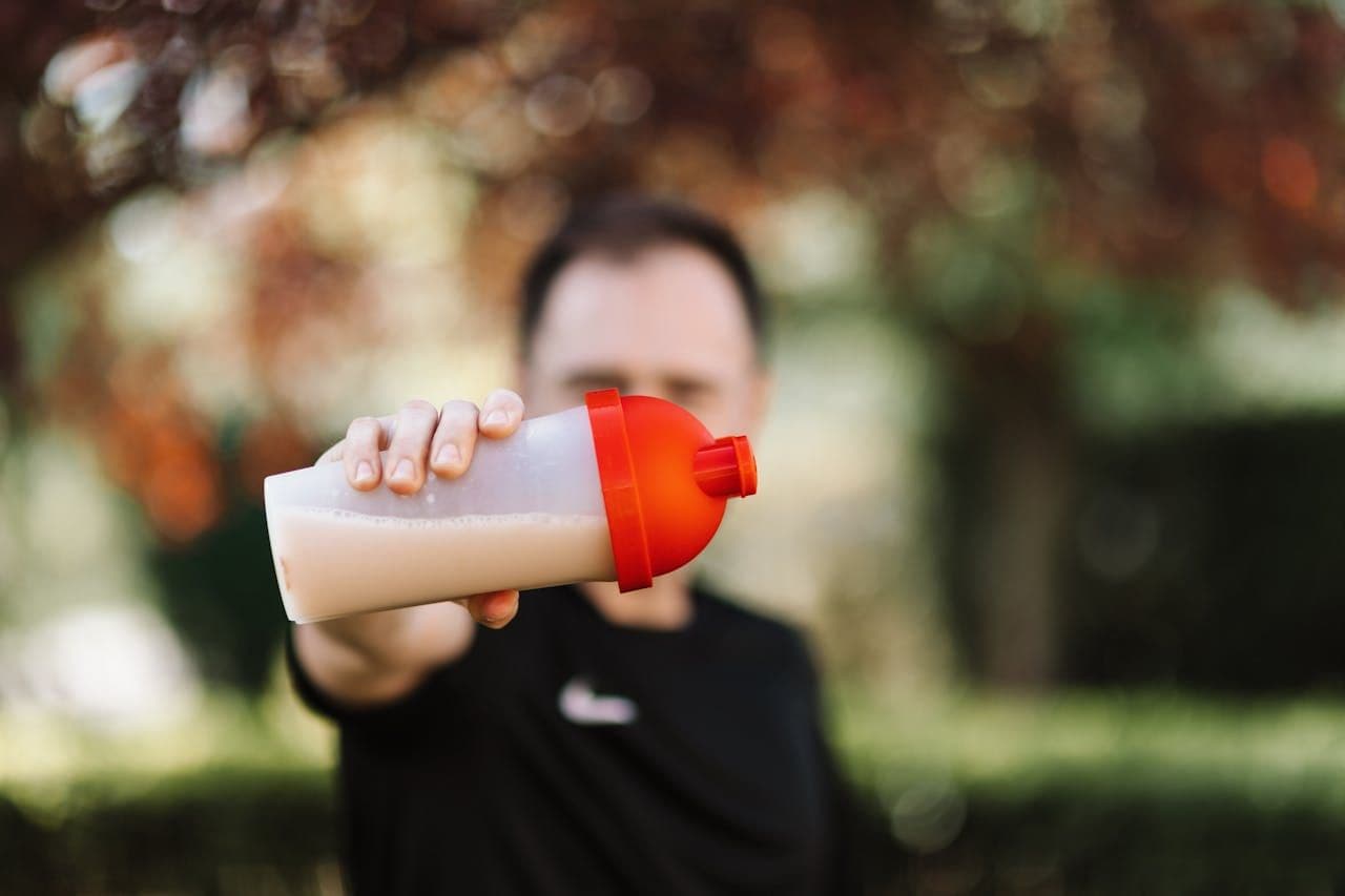 drink-protein-shake-while-fasting