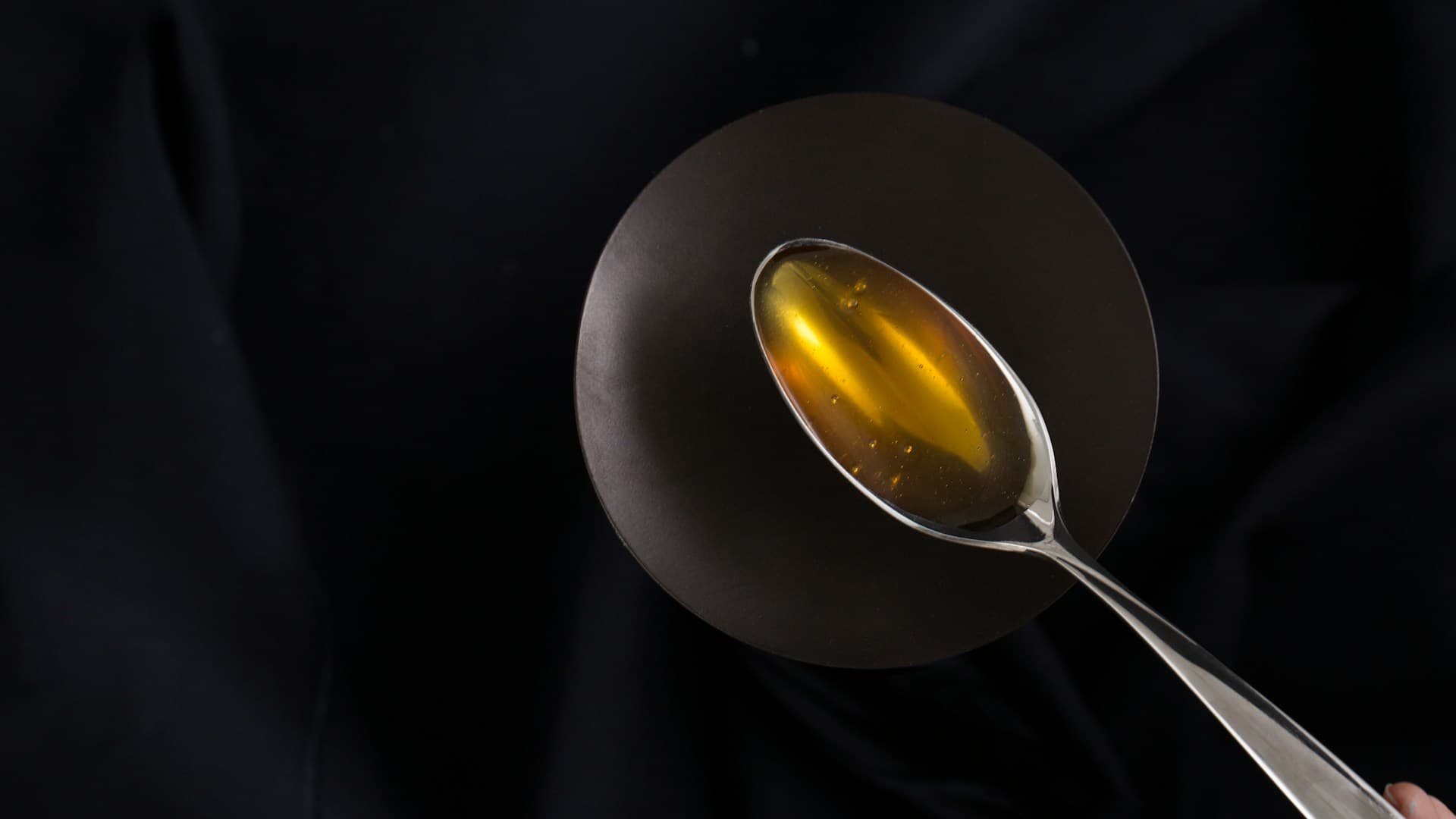 measuring spoon oil