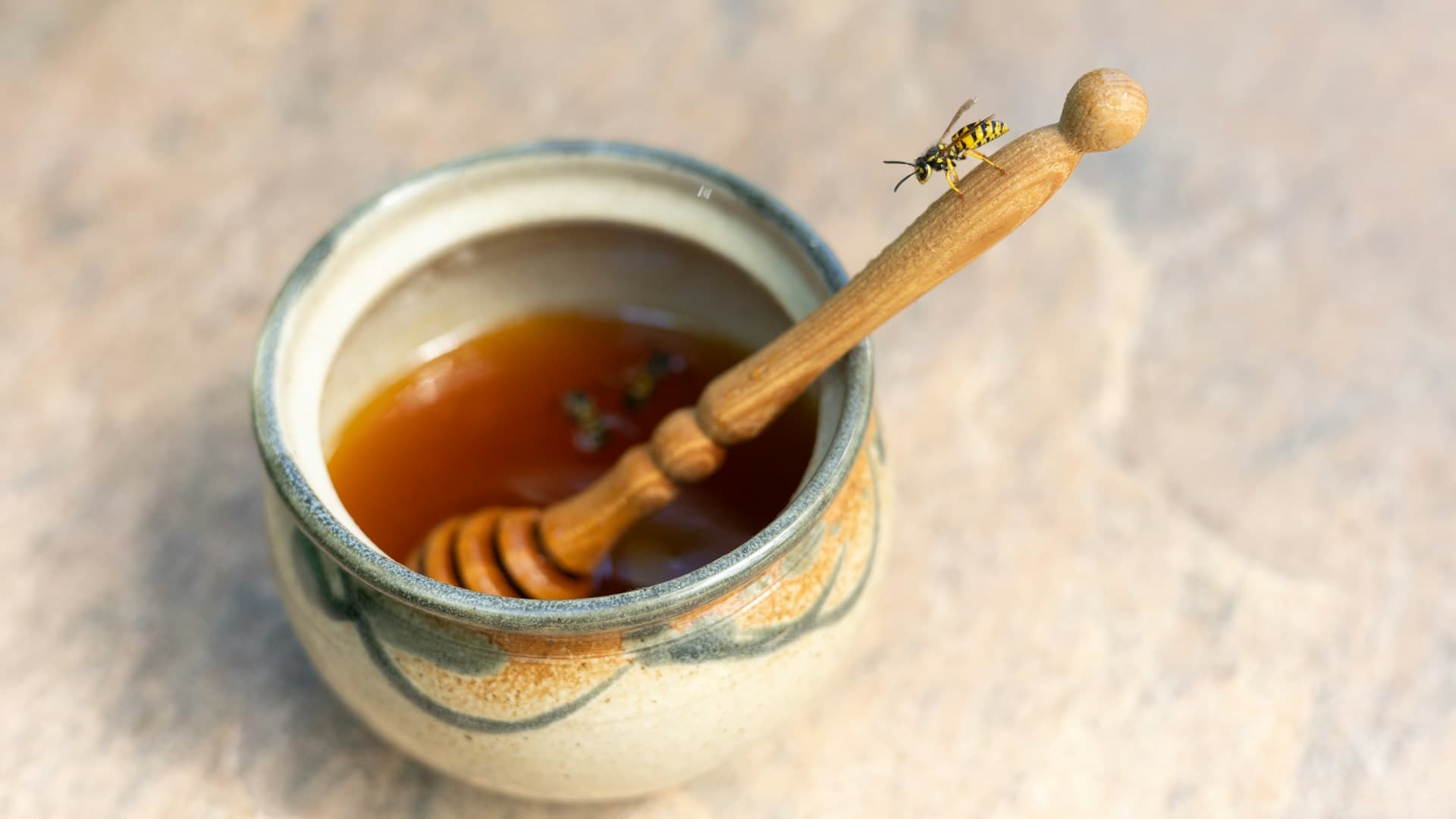 honey spoon